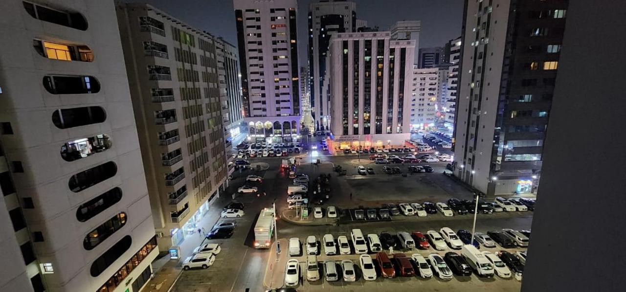 Sharing Motel Rooms Abu Dhabi Exterior photo